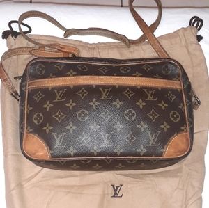 Louis Vuitton Authentic vintage Trocadero Bag